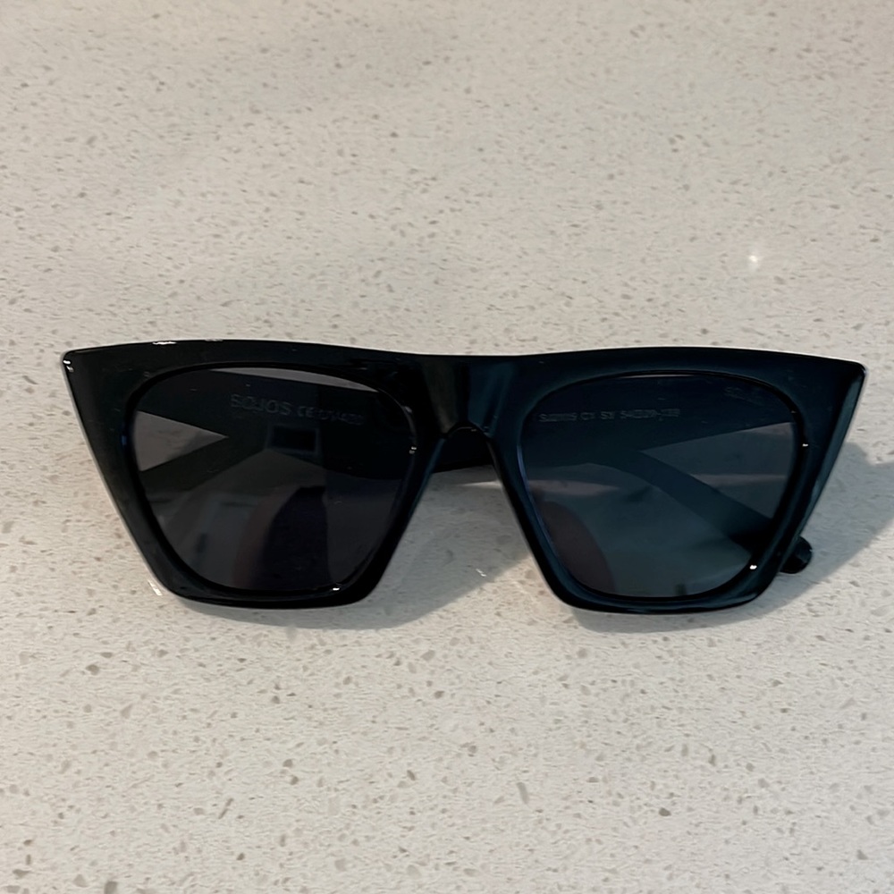 Sojos Sunglasses in black